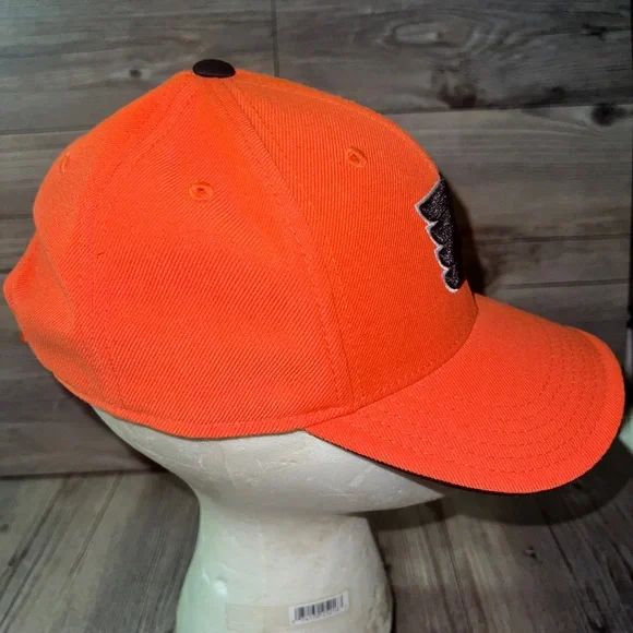 PHILADELPHIA FLYERS Orange and Black Embroidered NHL Reebok Strapback HAT - Picture 7 of 7